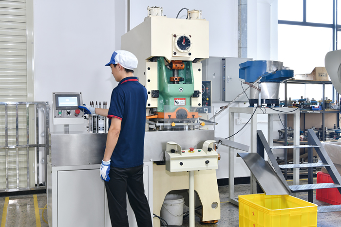 Guanyi factory work area
